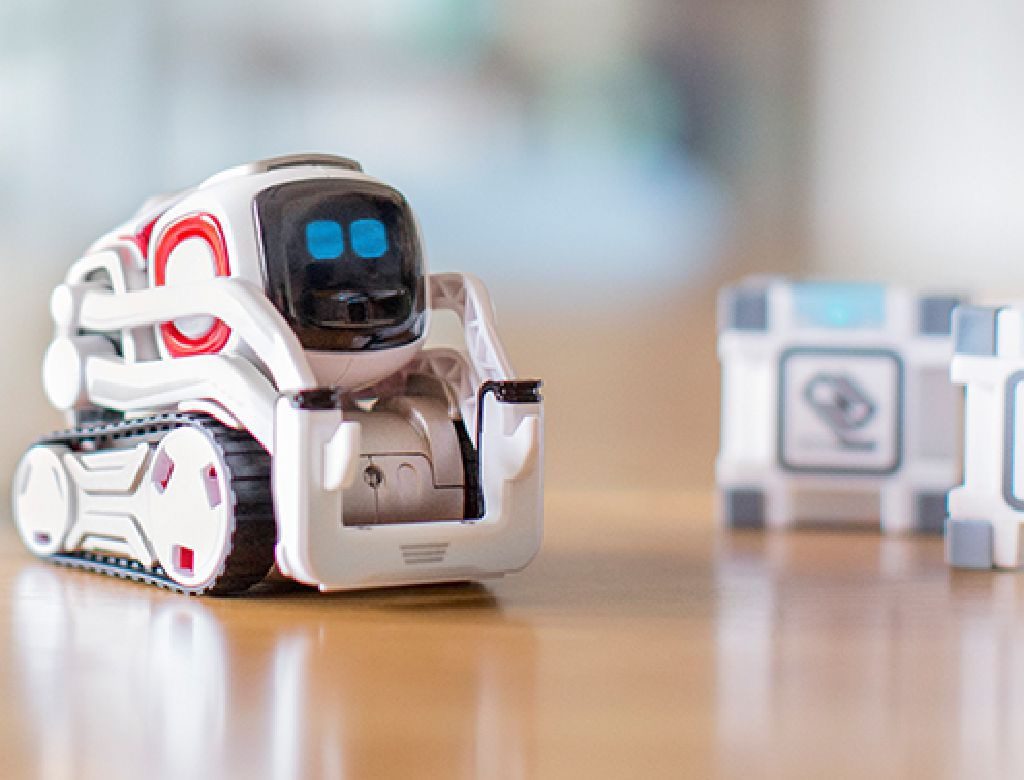 Anki is shutting down, but its adorable Cozmo and Vector robots deserve a  new home